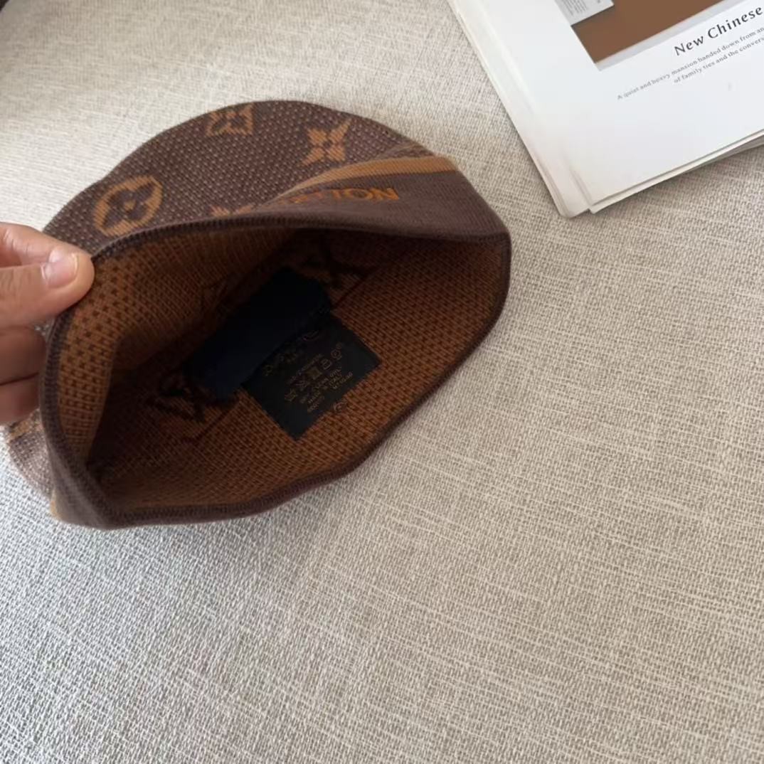 [#4160] L0vis Vvtt0n knitted hat