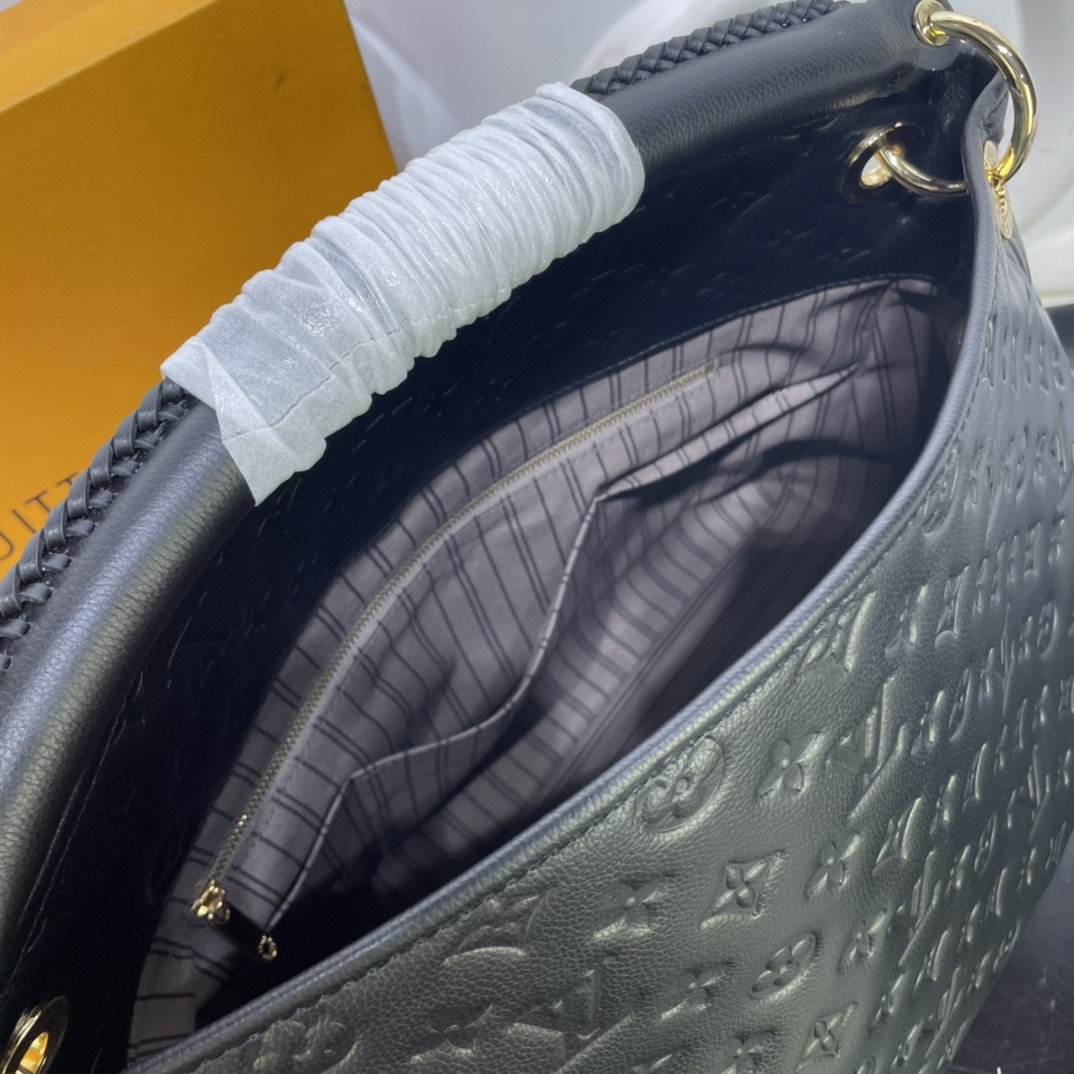 L0vis Vvtt0n Artsy Bag