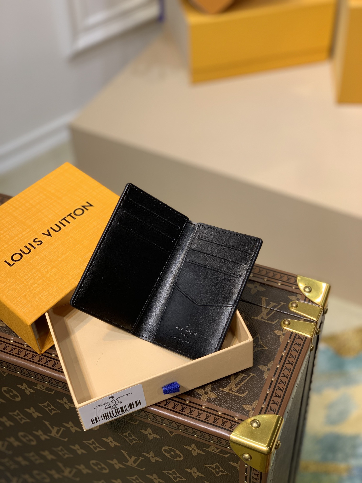 L0vis Vvtt0n Slender Bag