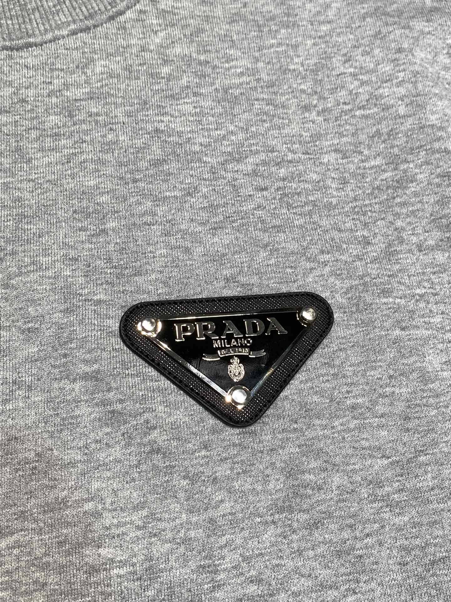 Pra*a casual sweatshirt