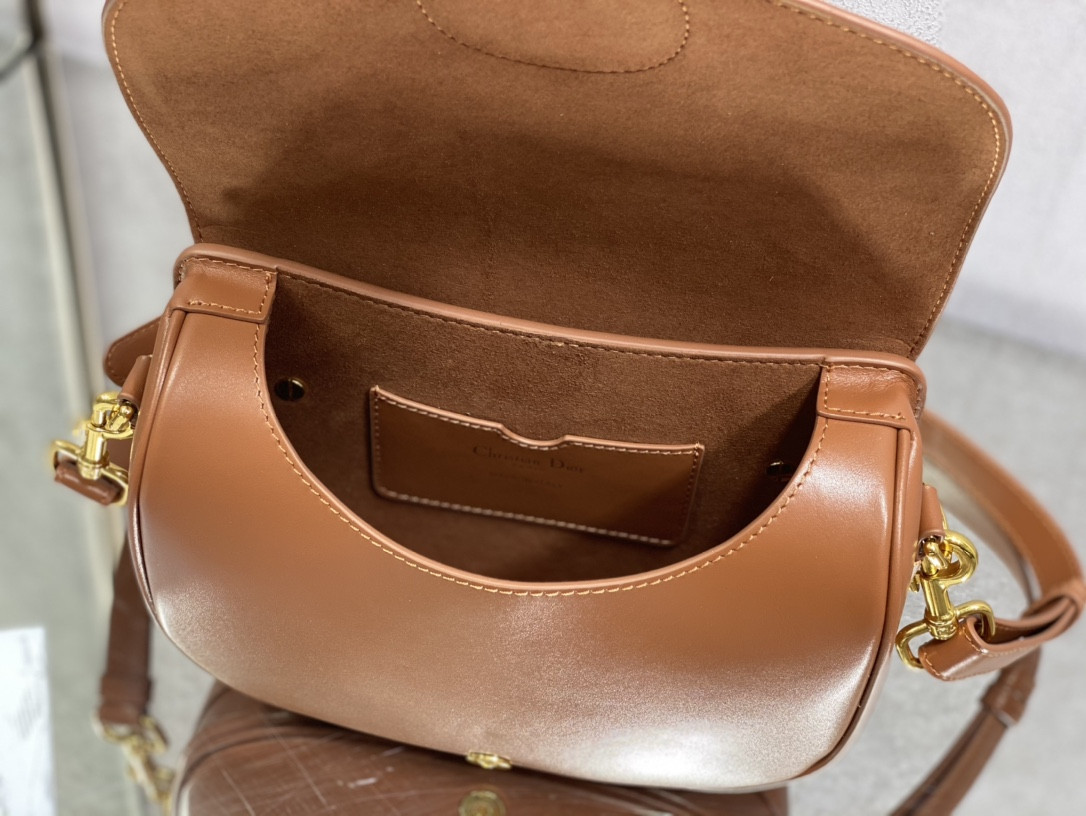 Medium D10r Bobby Bag