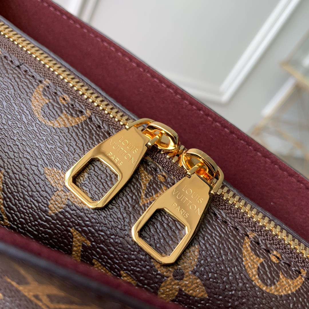 L0vis Vvtt0n Flower Tote Bag