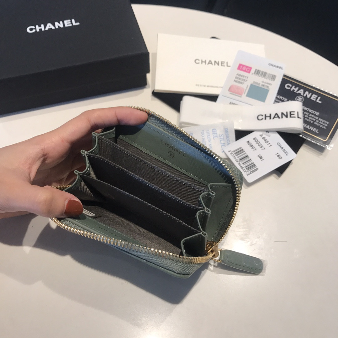 Chanle Zipped Wallet