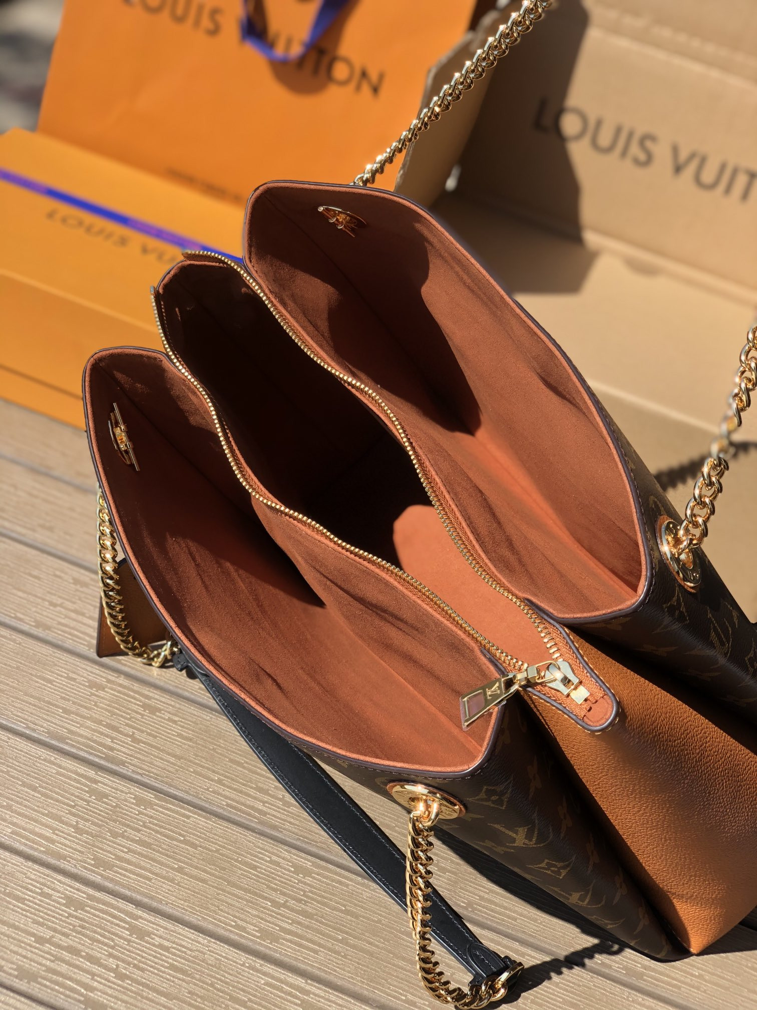 L0vis Vvtt0n Surene Bag