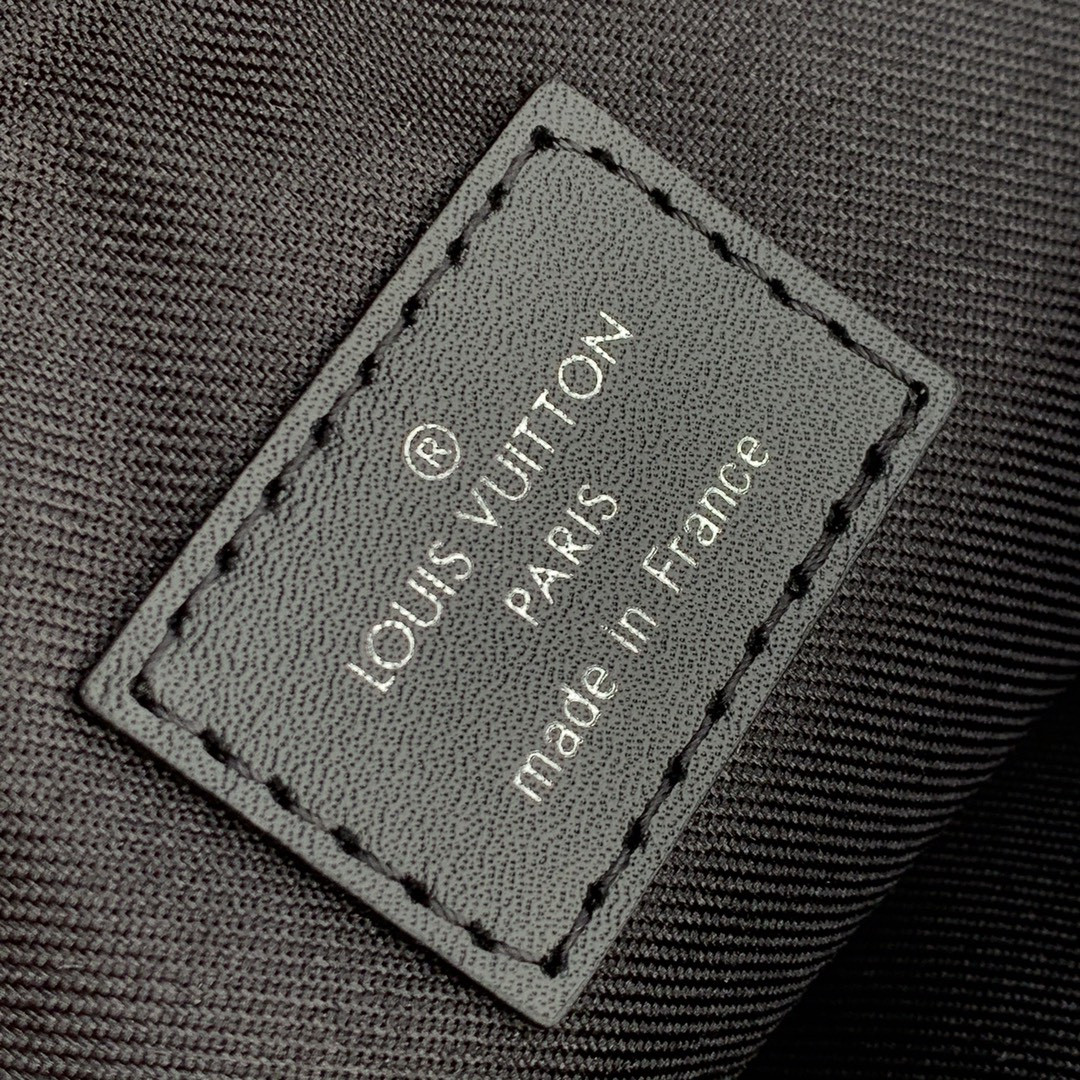 L0vis Vvtt0n Bumbag Bag