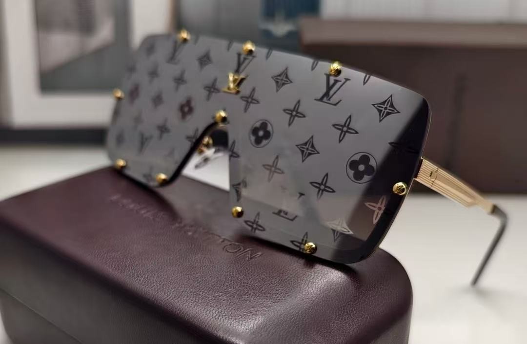 L0vis Vvtt0n Sunglasses