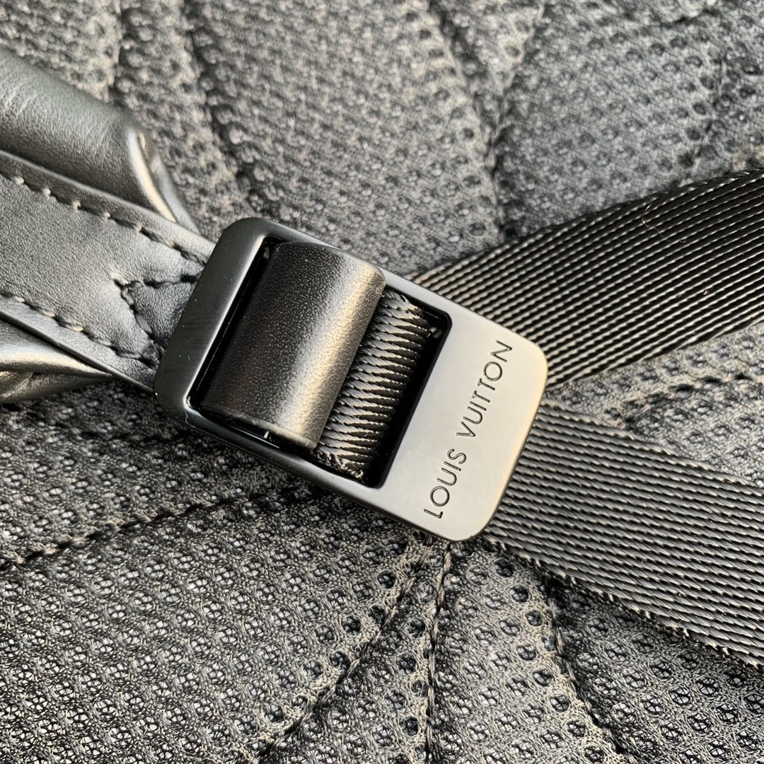 L0vis Vvtt0n Dean Bag