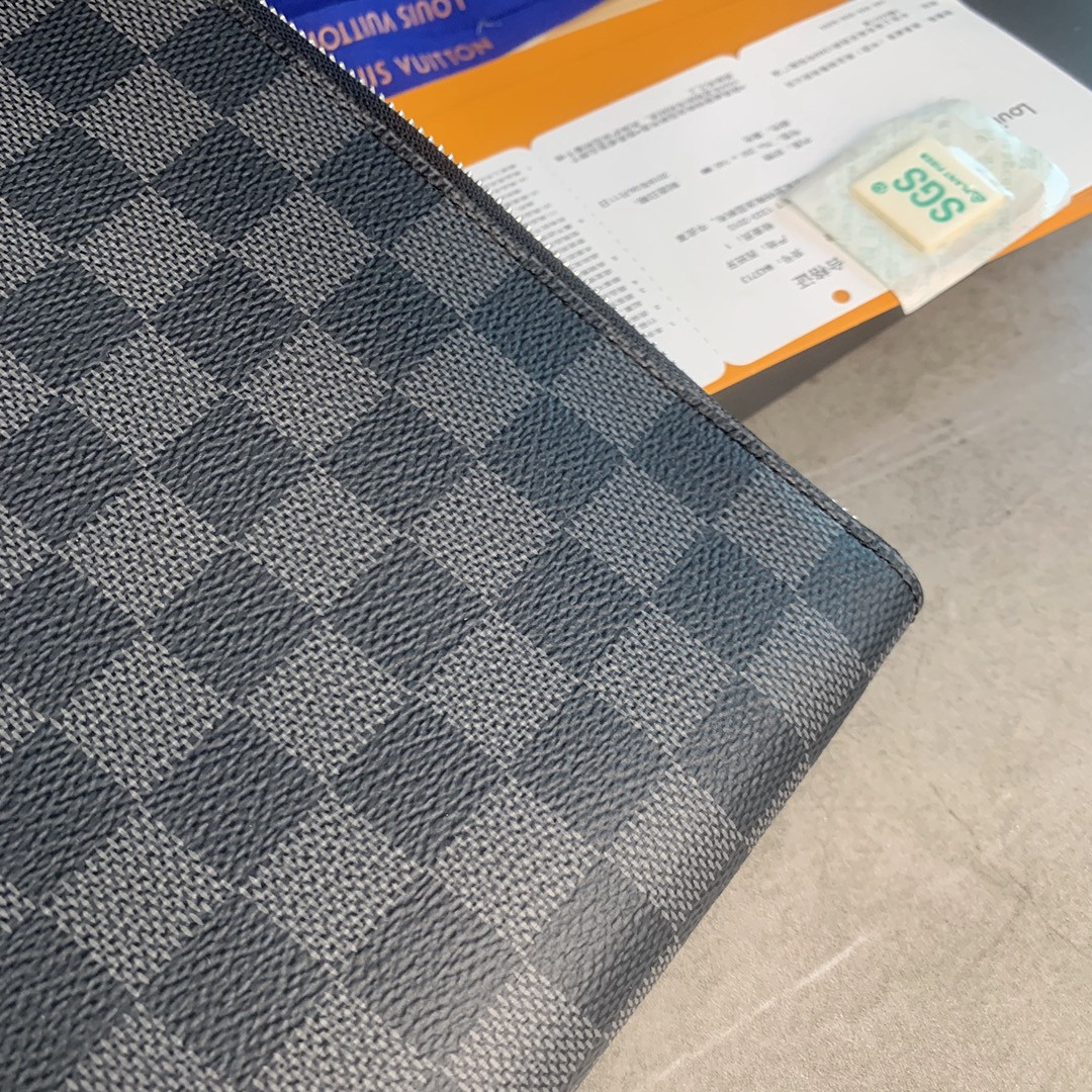 L0vis Vvtt0n Pochette Jour Bag