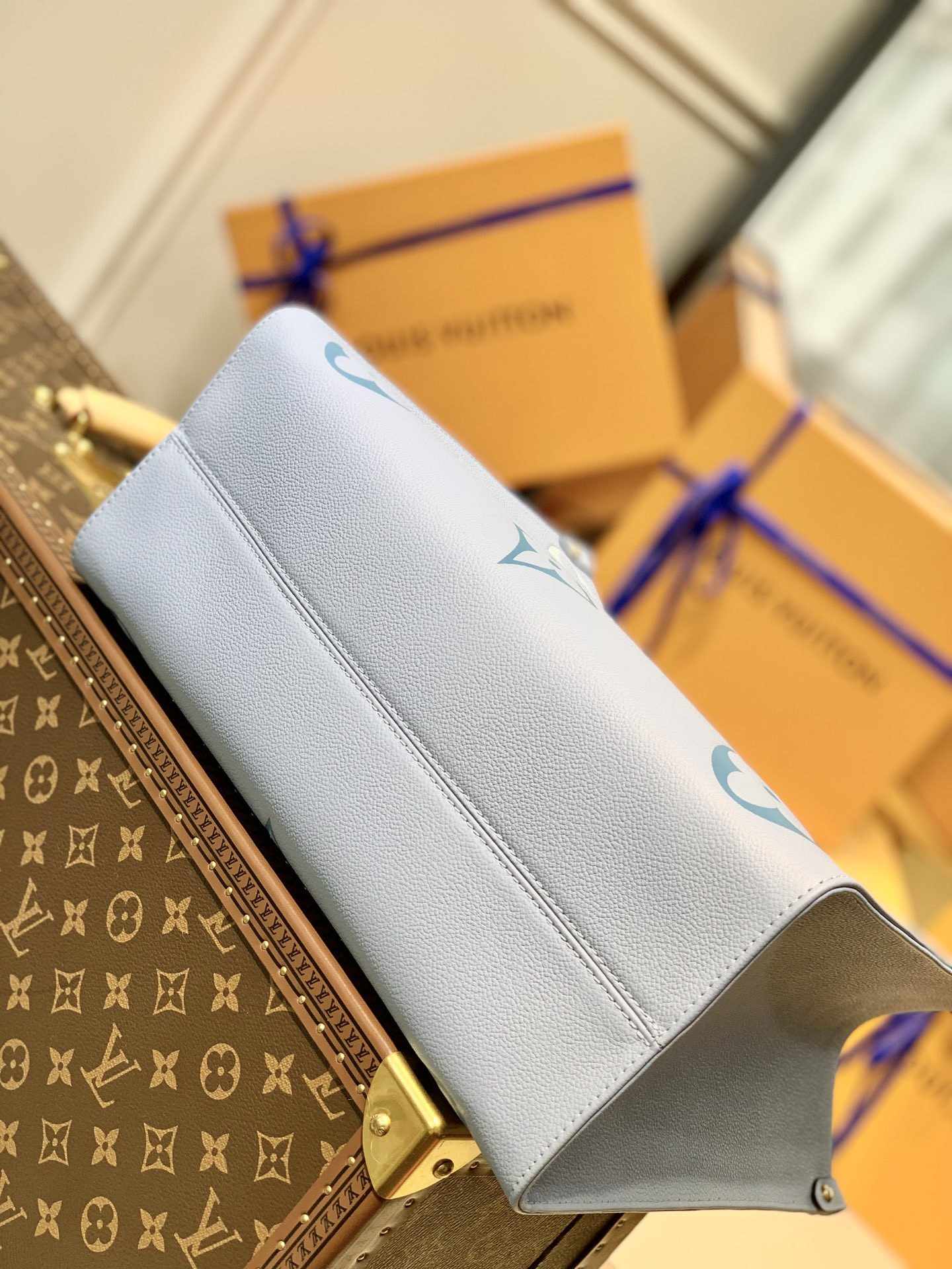 L0vis Vvtt0n Onthego Bag