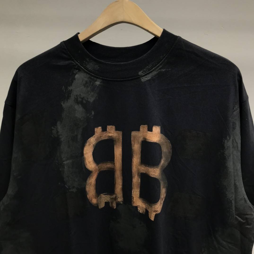 Ba1en*iaga BB Industrial Cement Painted T-Shirt