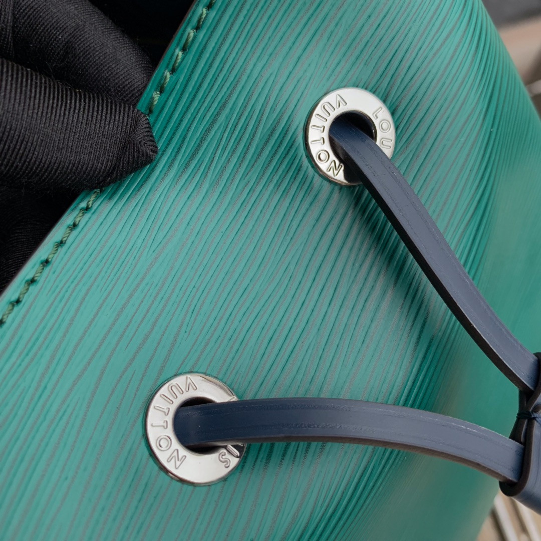 L0vis Vvtt0n Néonoé Bag