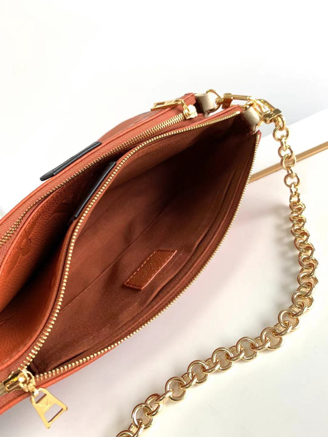 L0vis Vvtt0n Multi Pochette Accessories Bag