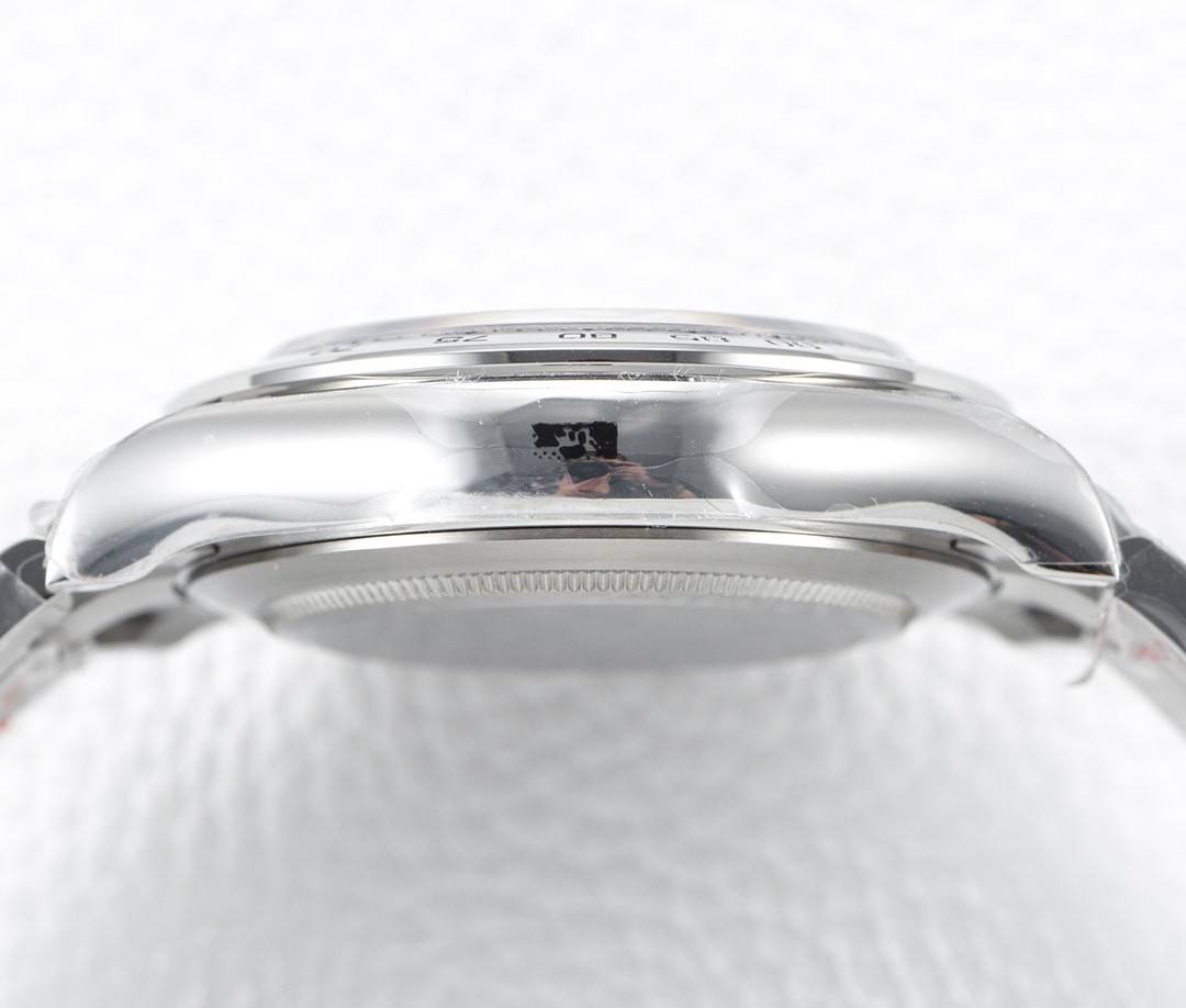 R01ex Trithong had his own Cal.4130