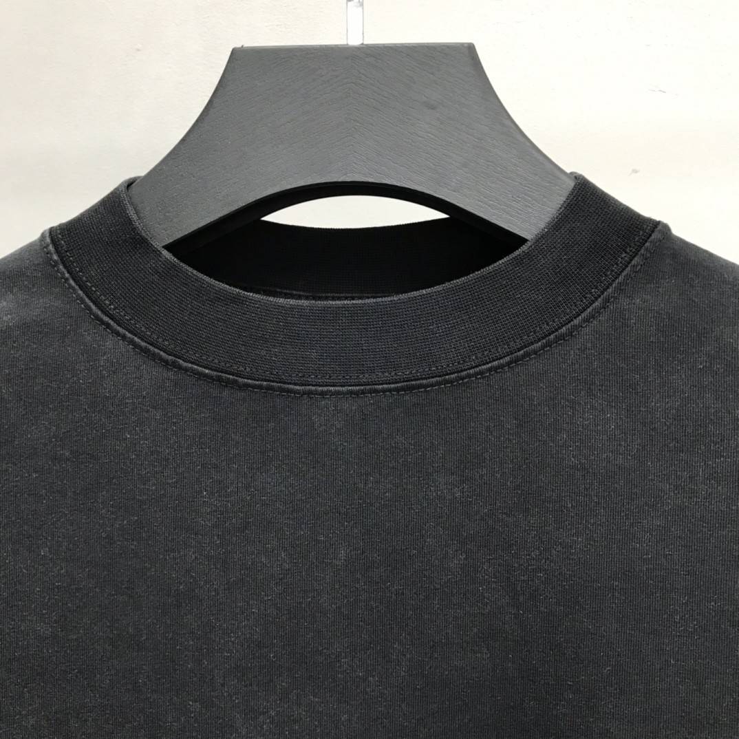 Ba1en*iaga graffiti T-shirt