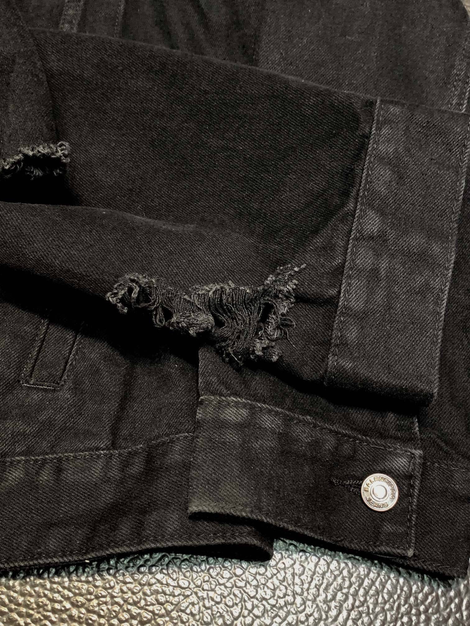 Ba1en*iaga  ripped denim jacket
