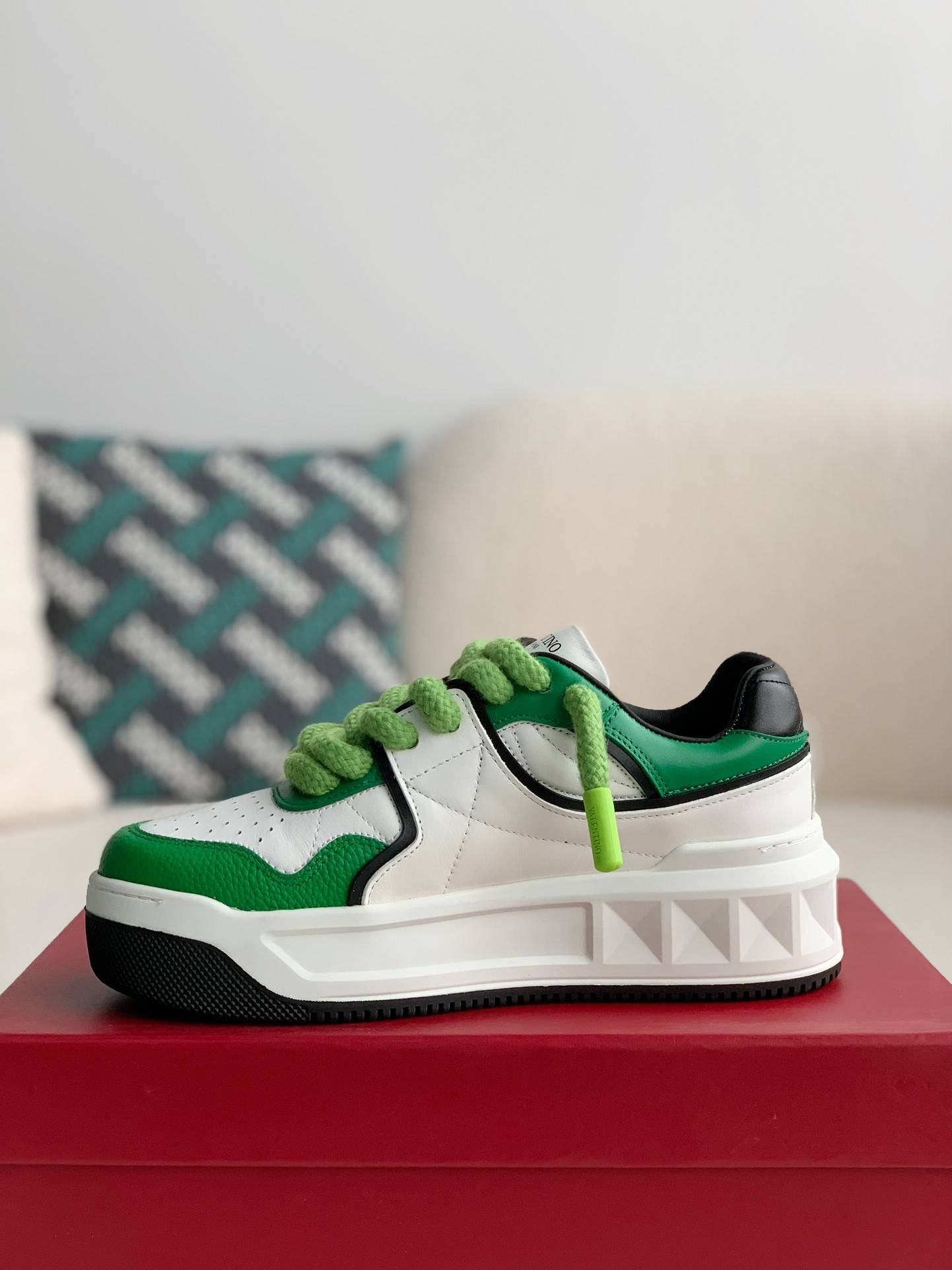 Va1e*ntin0 One Stud Sneakers