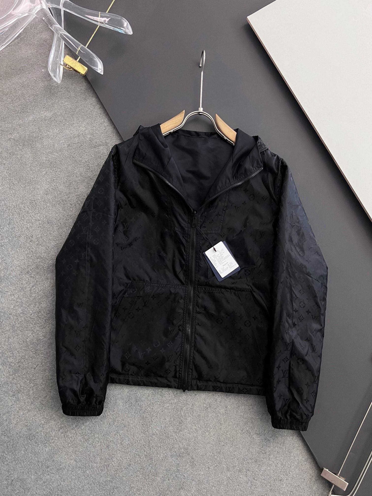 L0vis Vvtt0n 24 new double-sided printed Presbyterian jacket