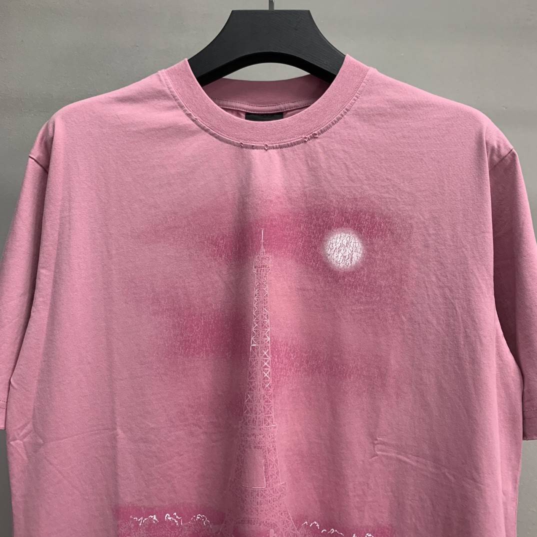 Ba1en*iaga Night View Tower T-shirt