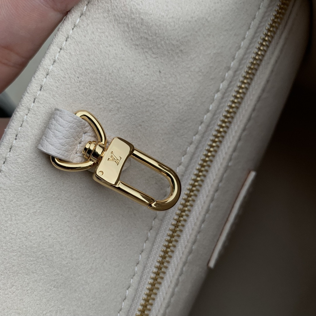 L0vis Vvtt0n Onthego Bag