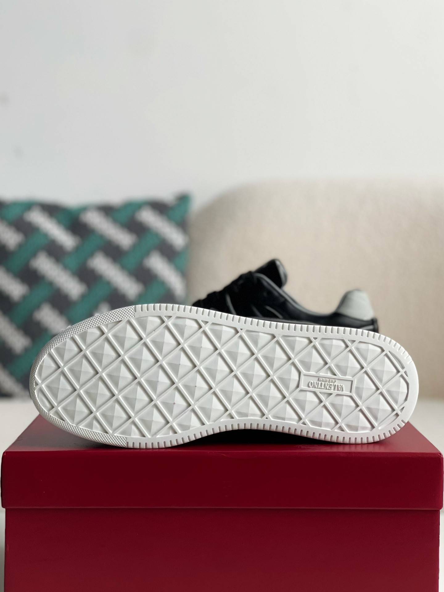 Va1e*ntin0 One Stud Sneakers