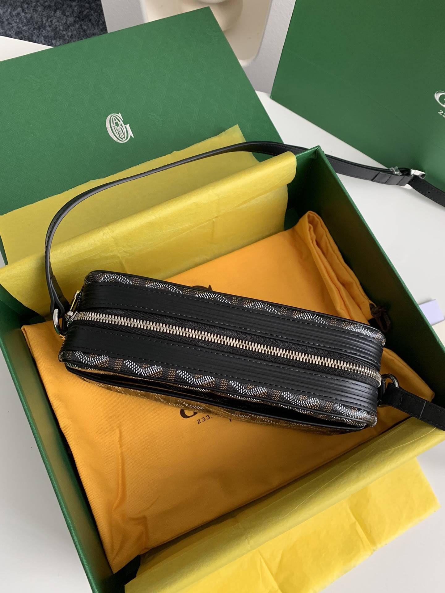 G09ard 2023 New Cap Vest Camera Bag  Size: 22 * 13 * 6.5cm