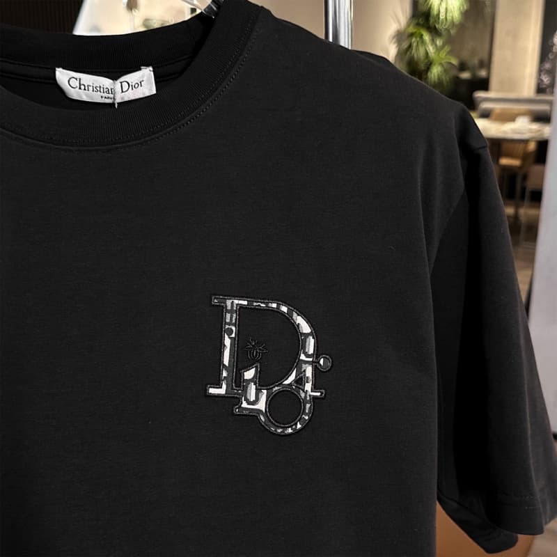 2025 New Jacquard & Embroidered Bee T-Shirt