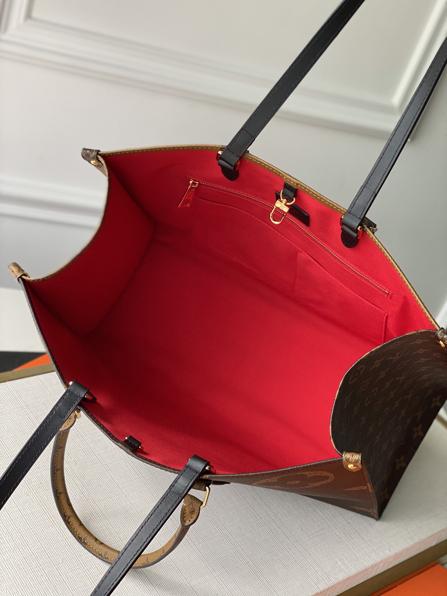 L0vis Vvtt0n Onthego Bag