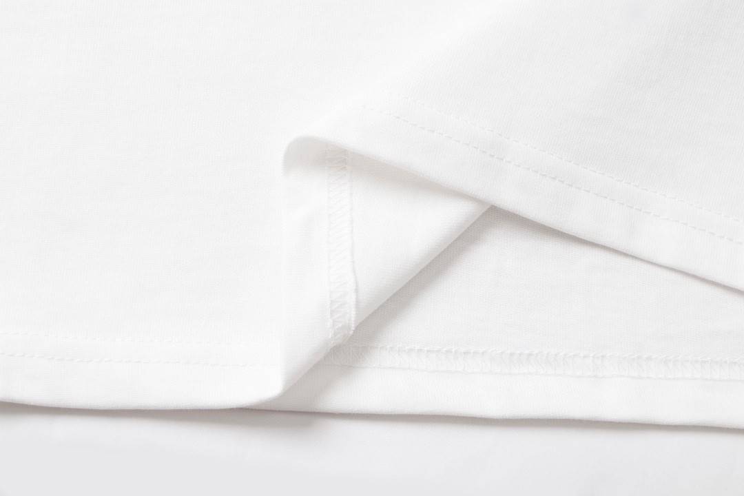 L0vis Vvtt0n 23ss front and back patterned t-shirt