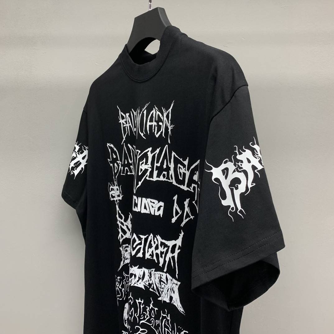 Ba1en*iaga doodle year of the Dragon Alphabet T-shirt