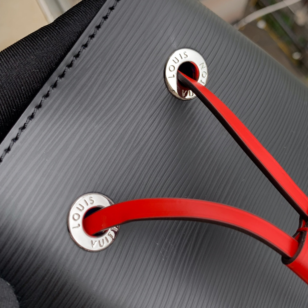 L0vis Vvtt0n Néonoé Bag