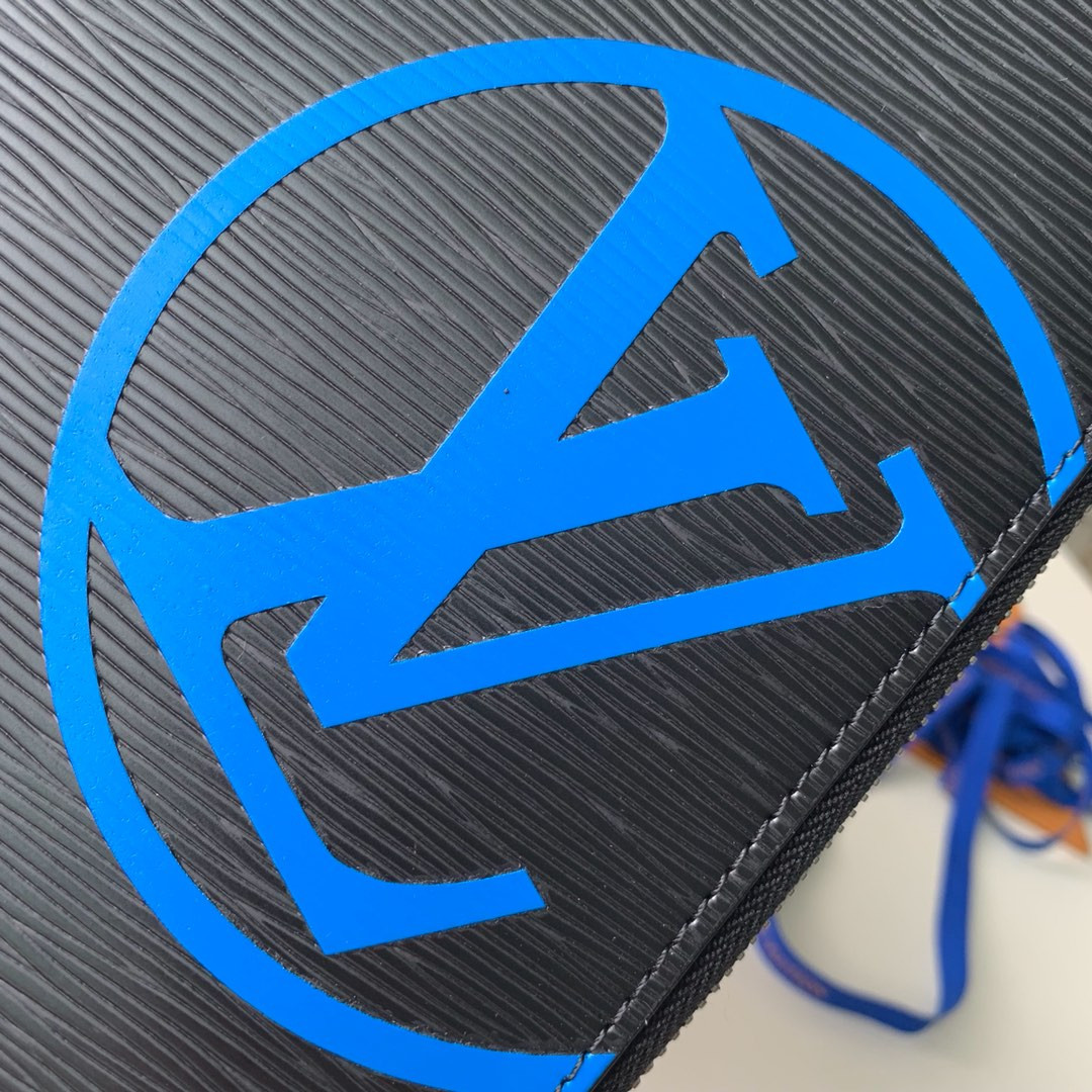 L0vis Vvtt0n Pochette Jour Bag