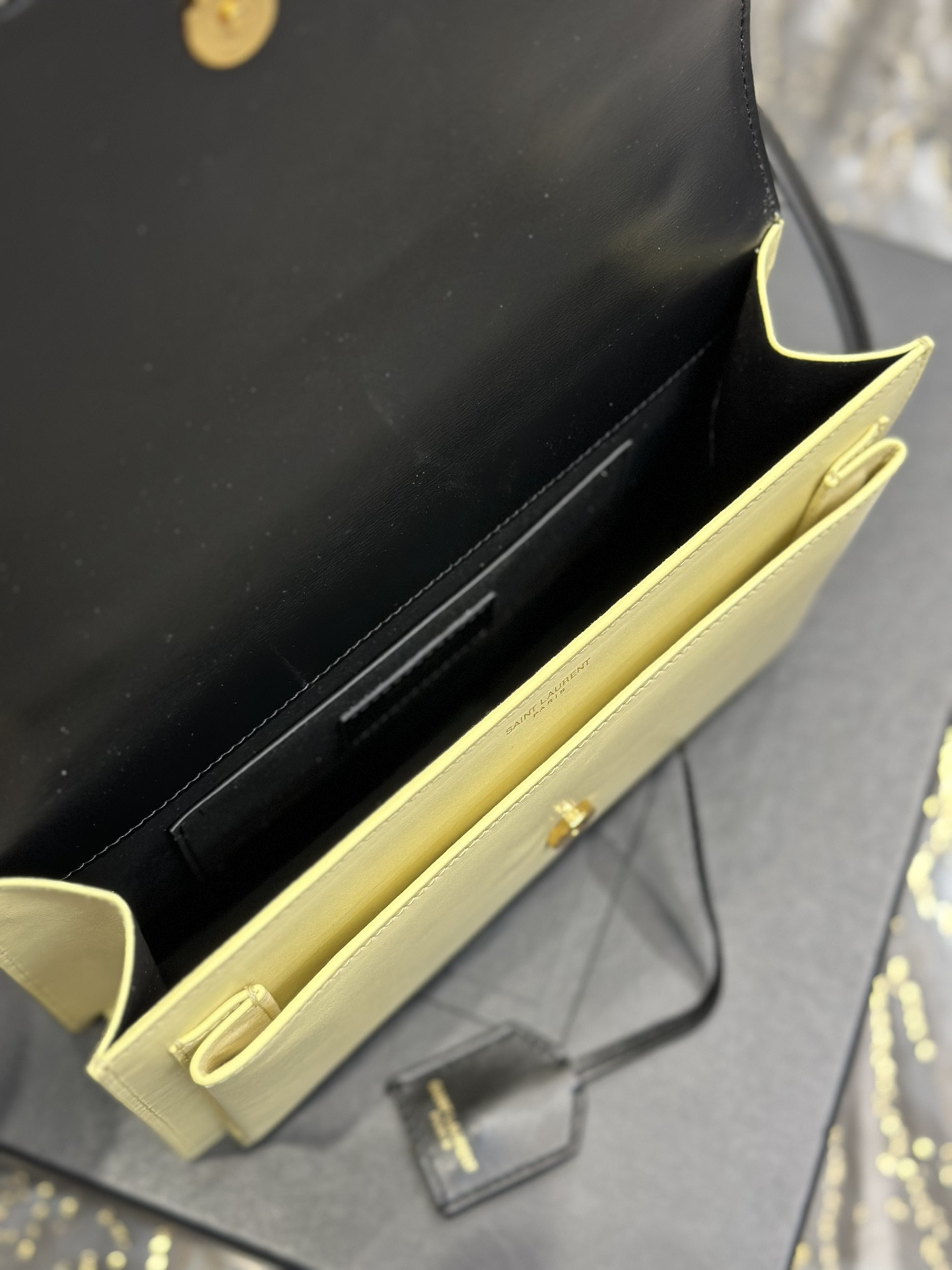 Y51 Sunset Medium Top Handle In Smooth Leather