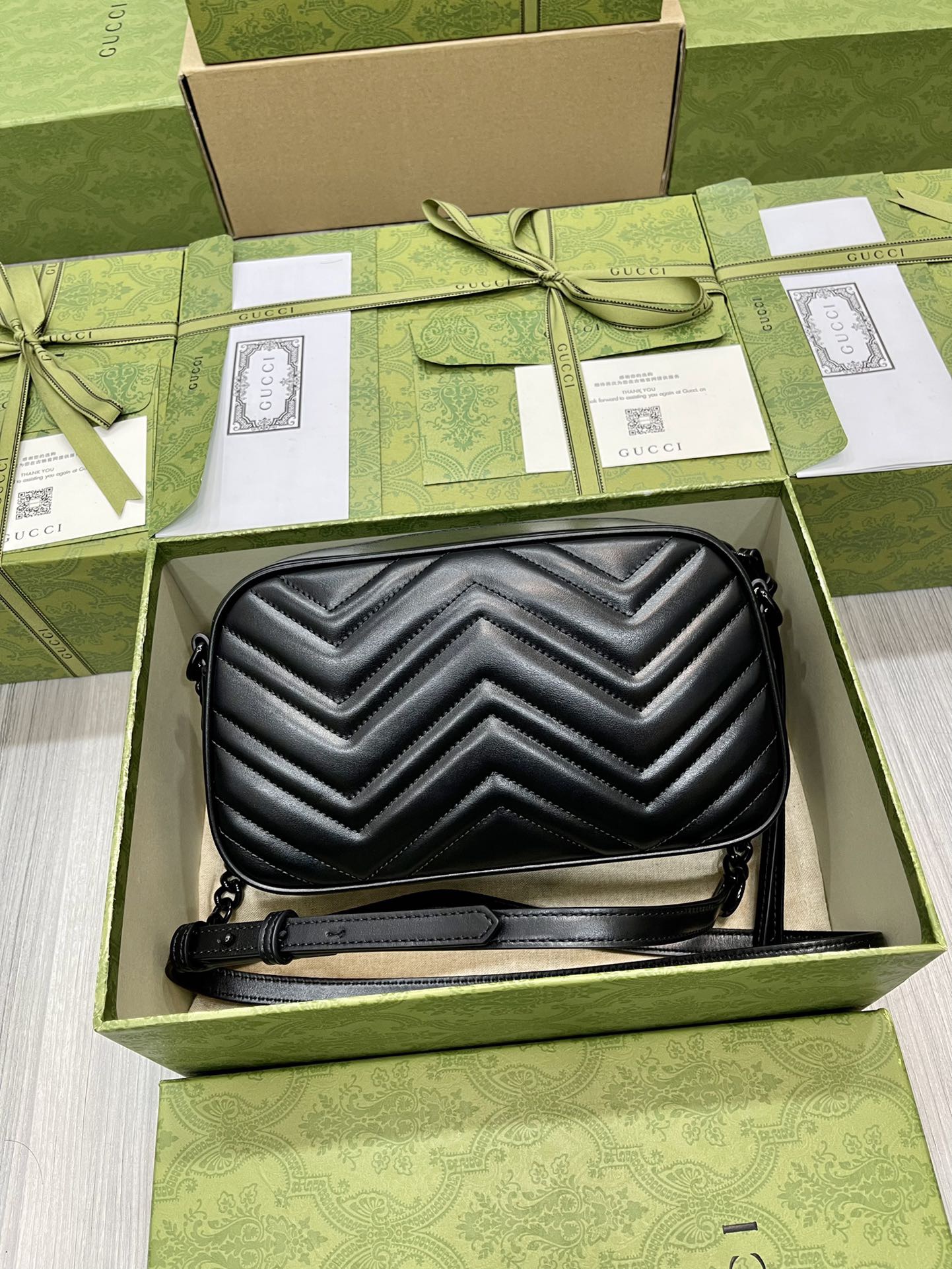 Gvc*1 Marmont series model number: 447632 Size: 24*13*7cm