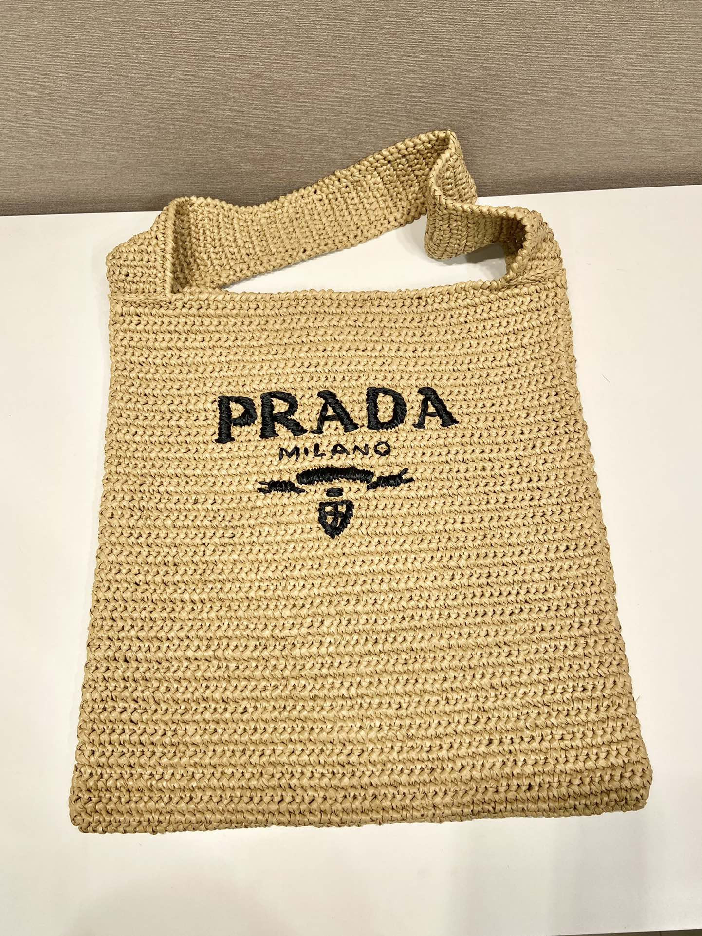 Pra*a Raffia Tote Bag