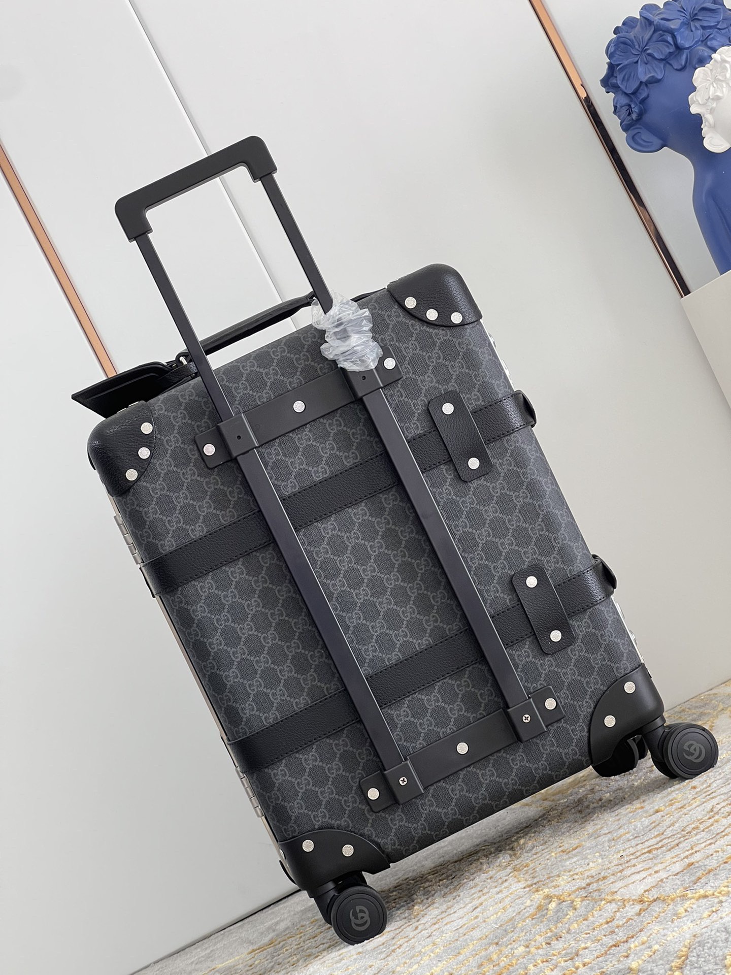 Gvc*1 suitcase/trolley case F902 retro size 20 inches