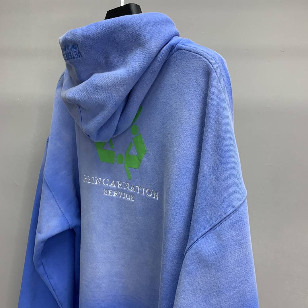 Ba1en*iaga lettered washed sweatshirt