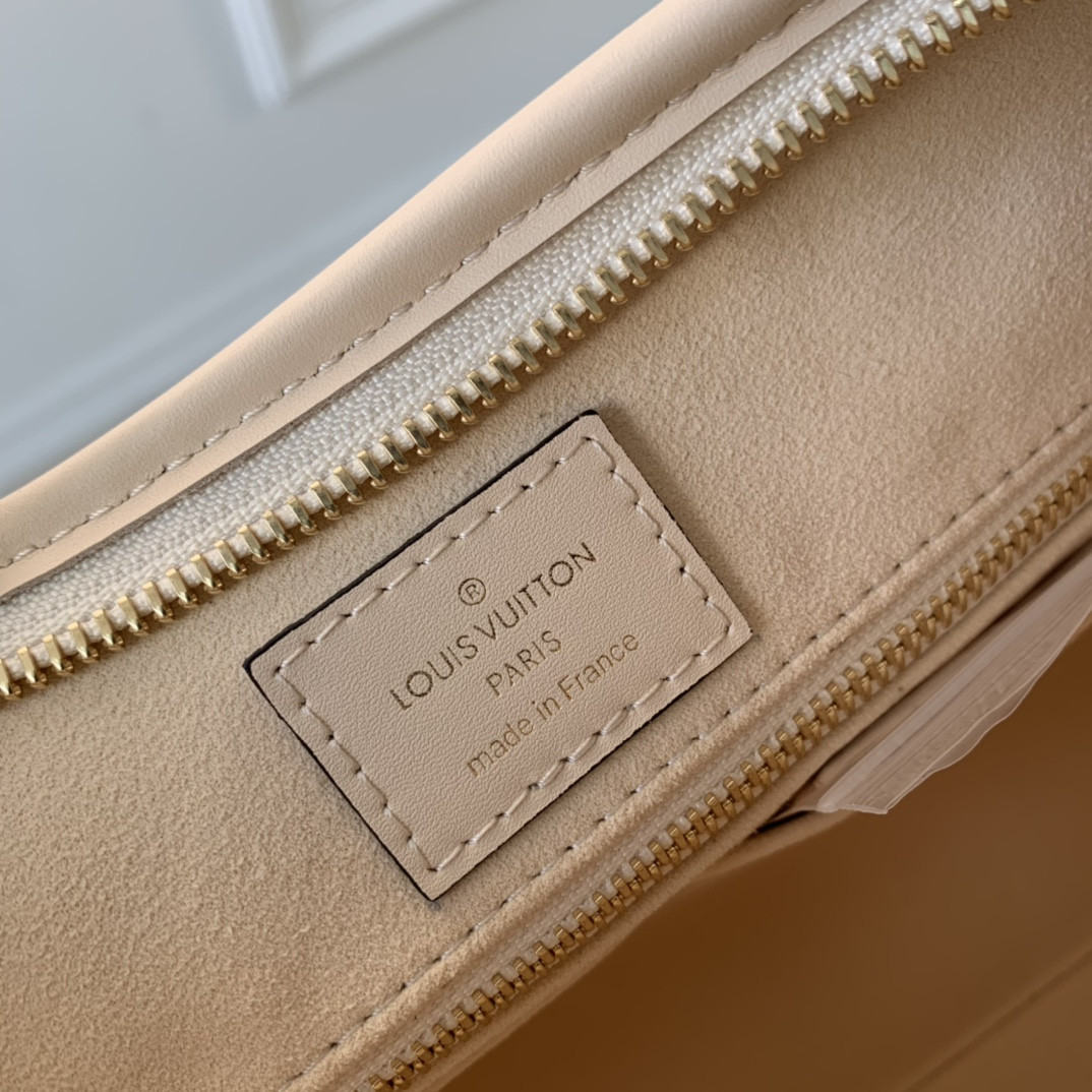 L0vis Vvtt0n Carryall Bag