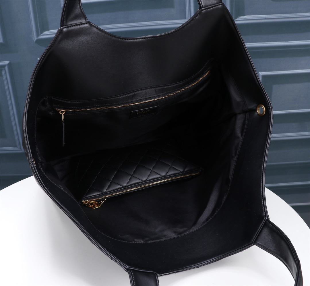 Saint La**ent Black Quilted Lambskin 69865 47*61*8cm