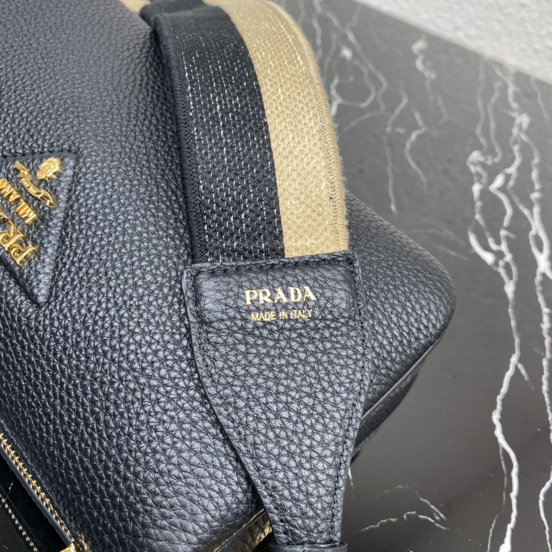 Pra*a Leather Shoulder Bag