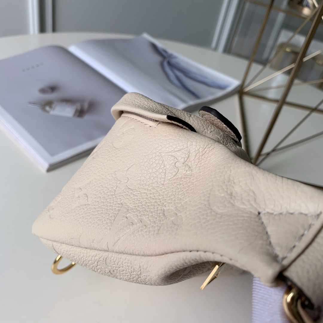 L0vis Vvtt0n Bumbag Bag