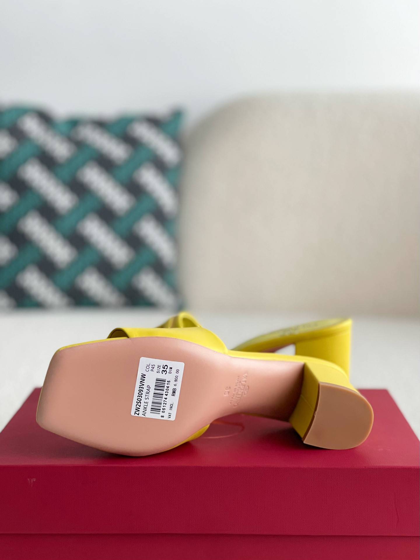 Va1e*ntin0 Summer  high-heeled sandals