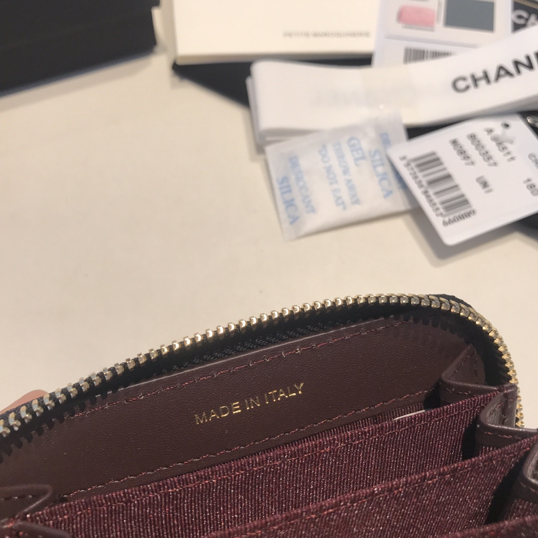 Chanle Zipped Wallet