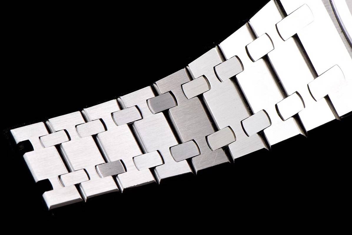 Audemars P1g*et Royal Oak 15400 Series Men