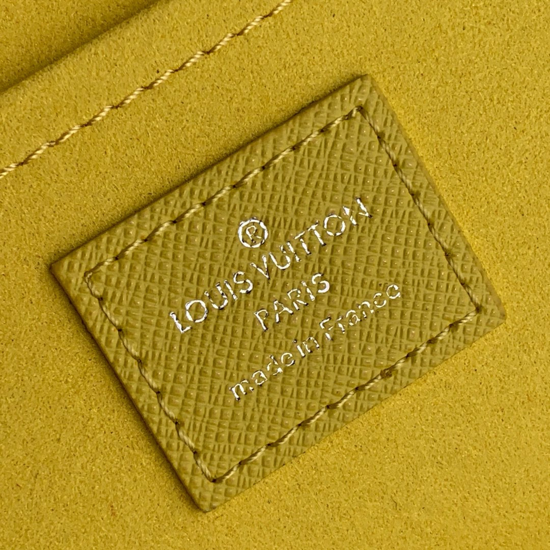 L0vis Vvtt0n Pochette Jour Bag