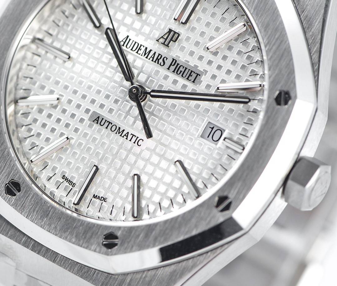 Audemars P1g*et Royal Oak 15400 Series Men