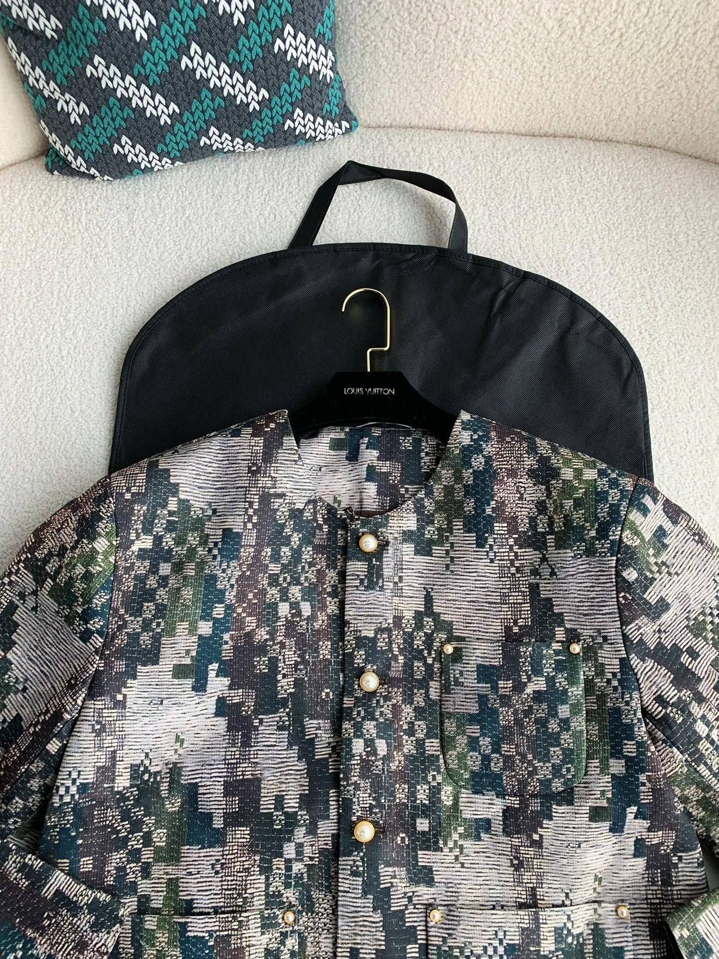 L0vis Vvtt0n  Jackets