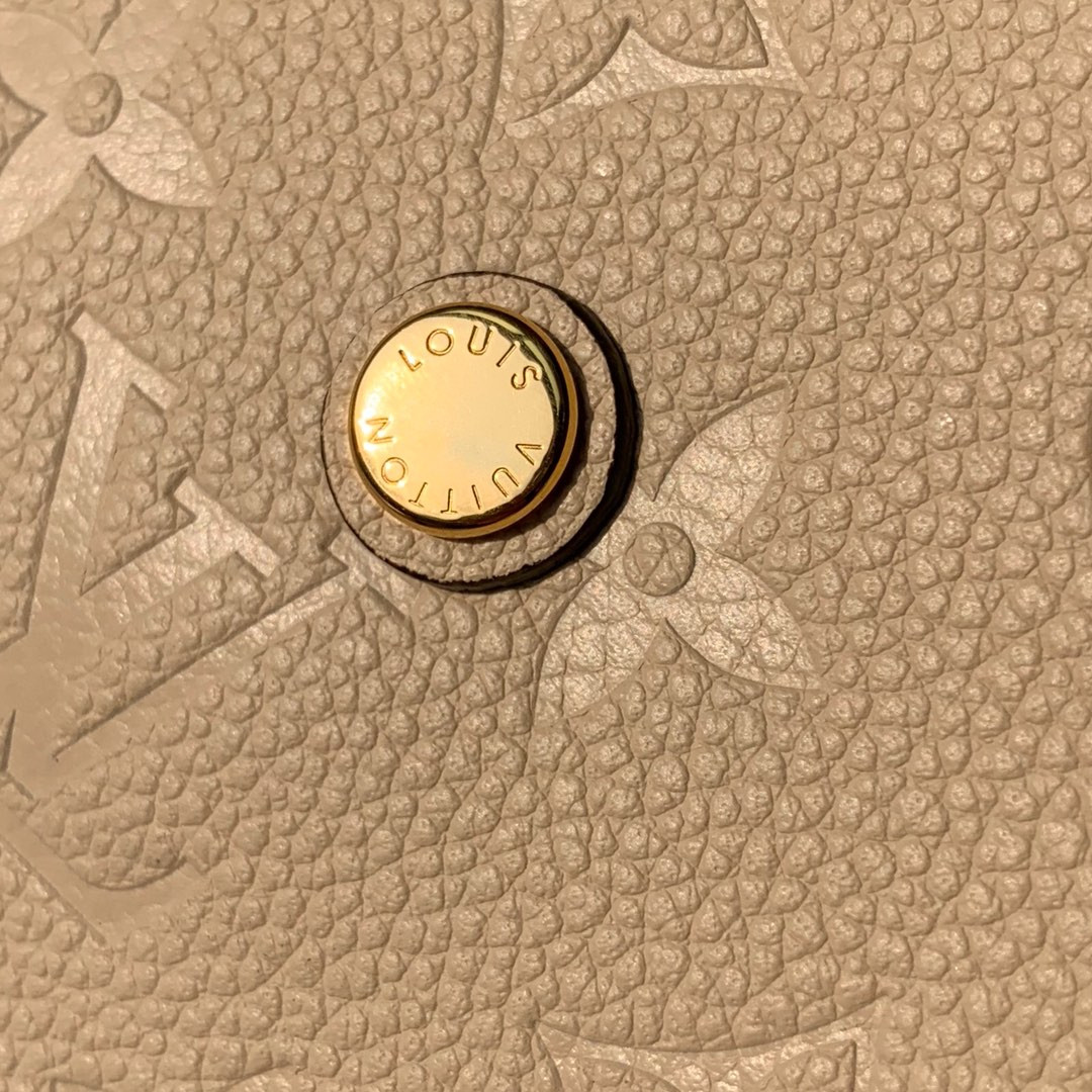 L0vis Vvtt0n Montaigne Bb Bag