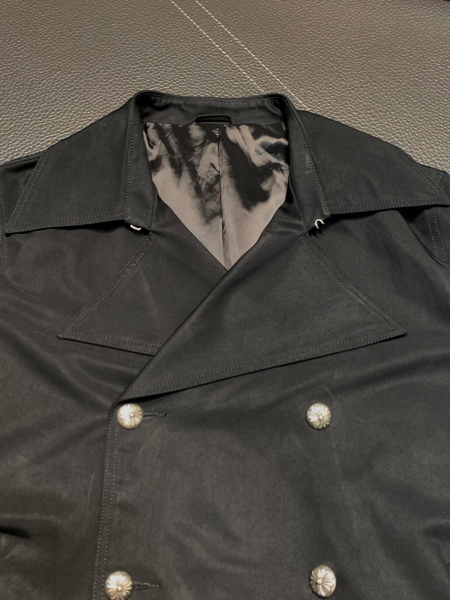 Ch*0me He**ts coat windbreaker