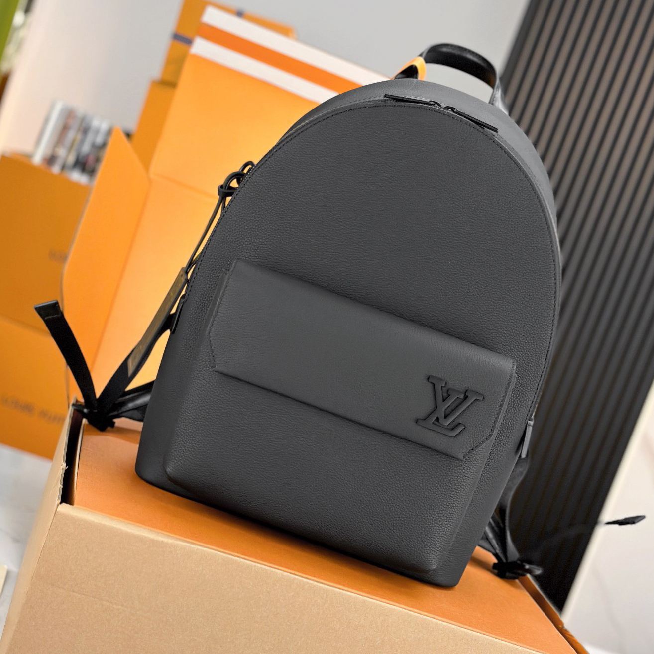 L*V Takeoff backpack P1360