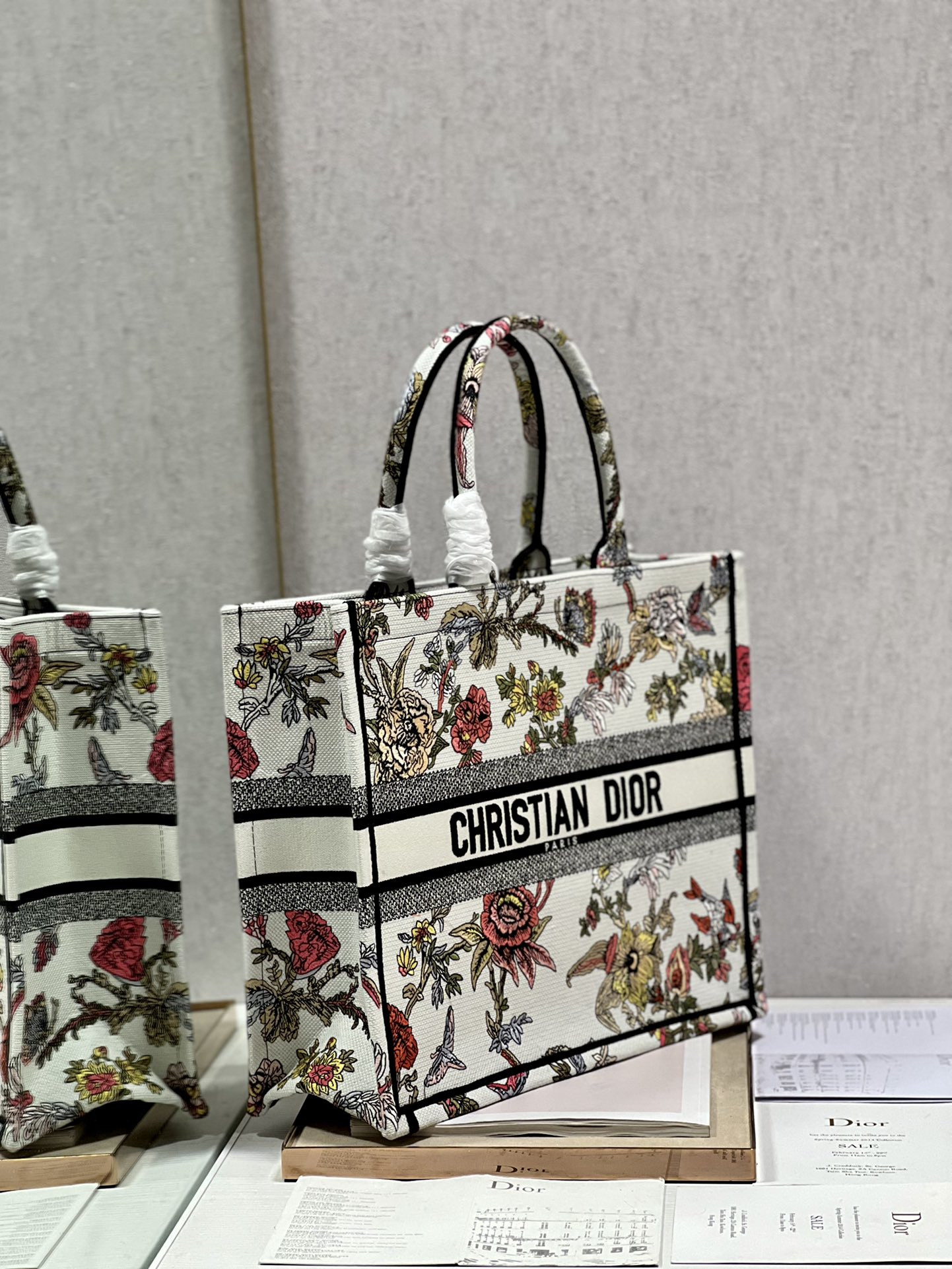 Large D10r Book Tote